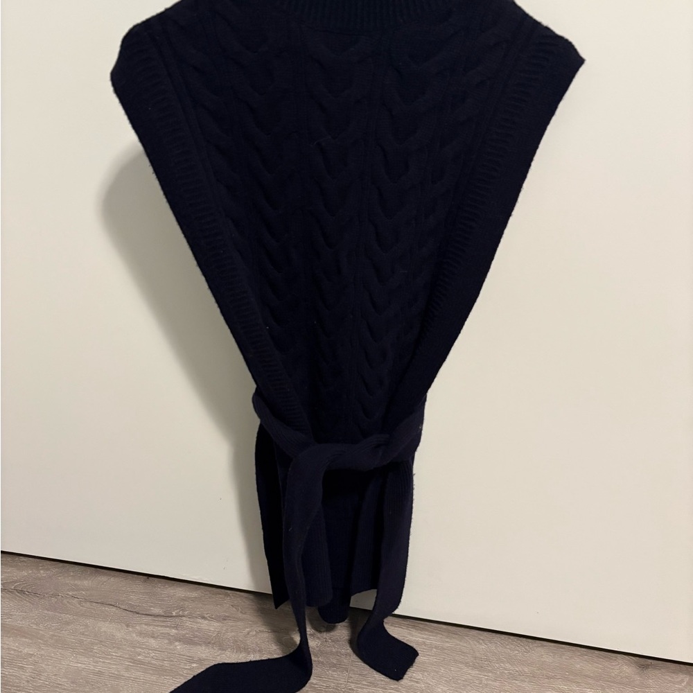COS cable knit open sides sweater vest with tie